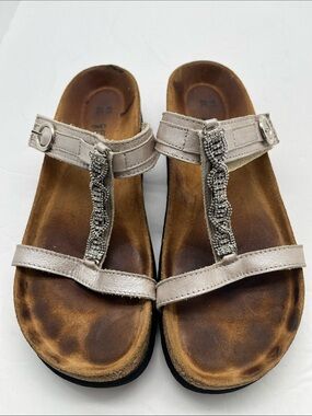Naot Malibu Metallic Embellished T‑Strap Sandals Women’s 37/  6 Comfort Flaw